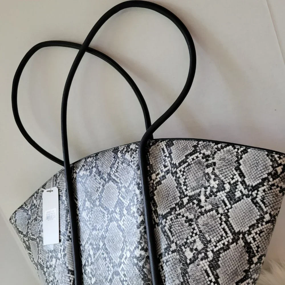 Park Ave Collection Oversized Faux Snake Tote